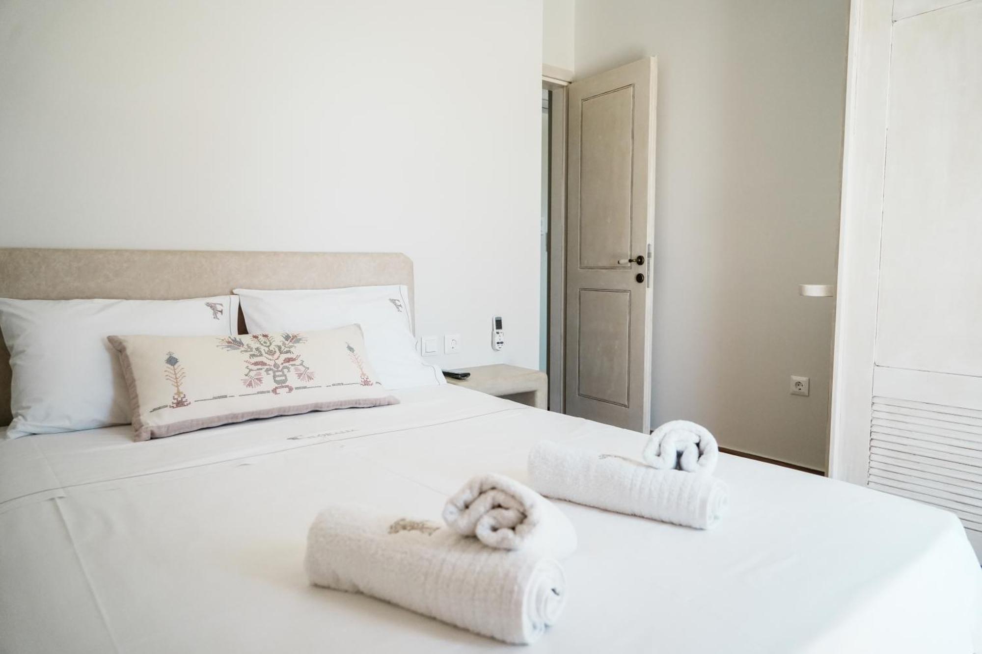 Filokalia 4 Veins - Vacation House With Sea View Каристос Экстерьер фото