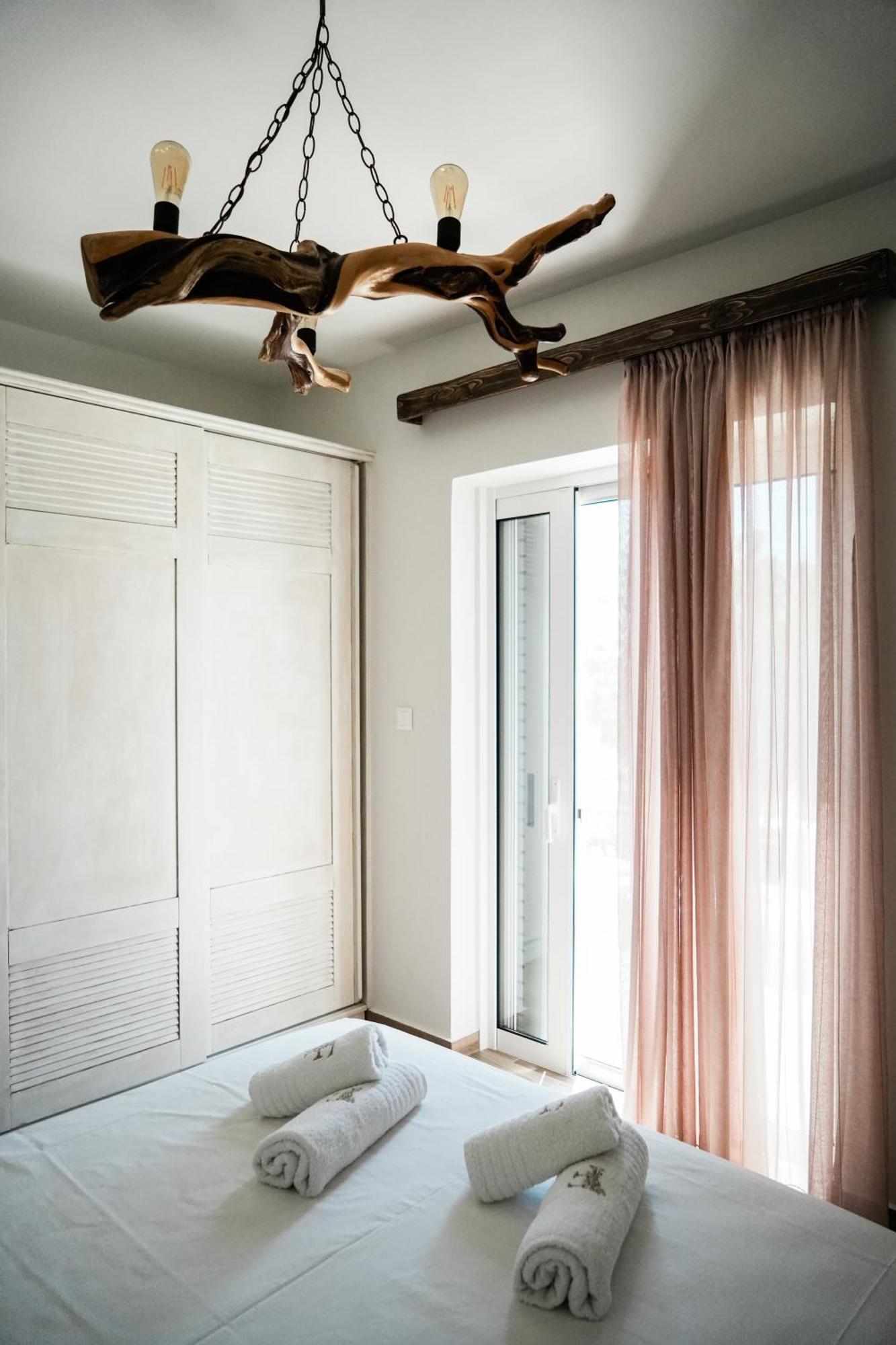 Filokalia 4 Veins - Vacation House With Sea View Каристос Экстерьер фото